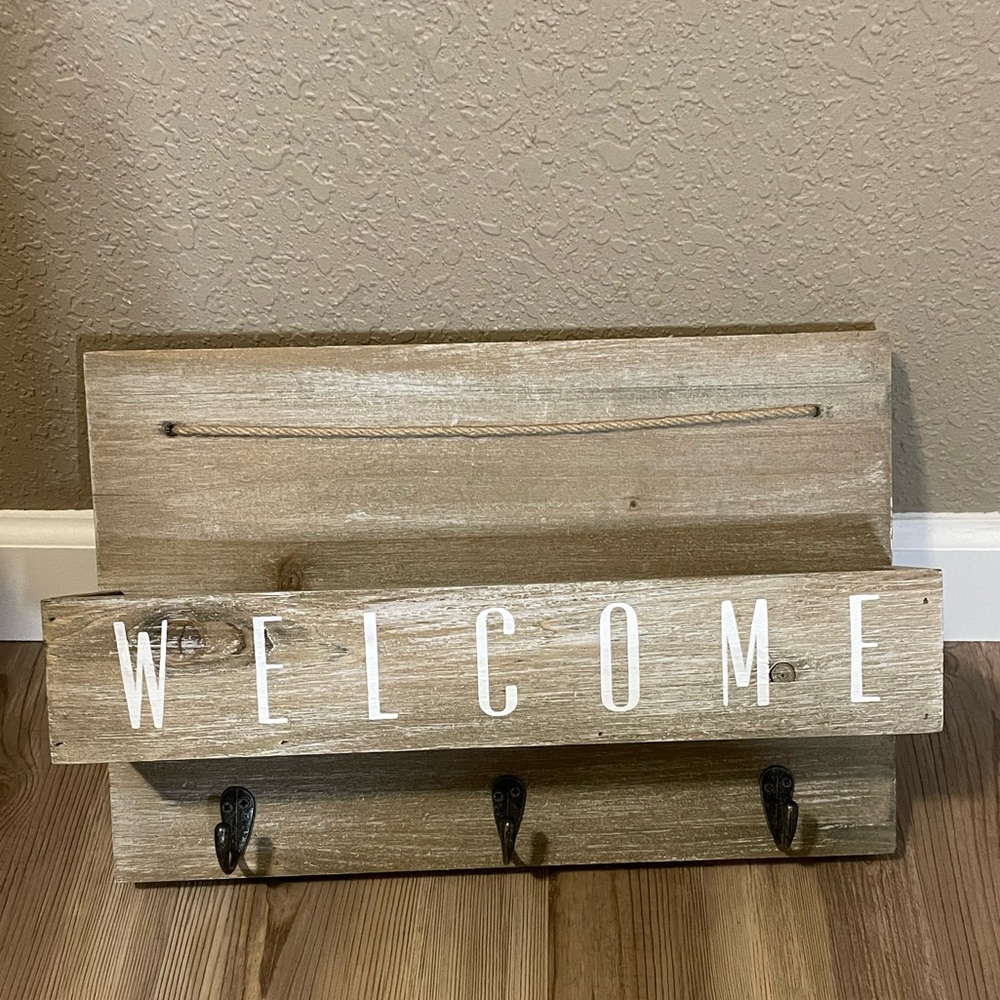 Welcome Key Hanger